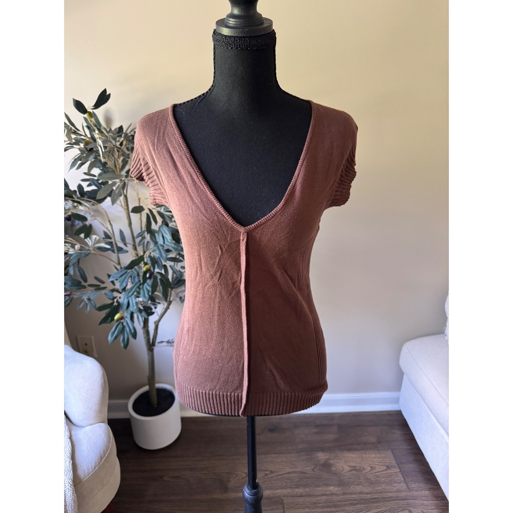 Maxime Brown Short Sleeve V-Neck Knit Sweater Top Size M Ribbed Trim Cap Sleeve
